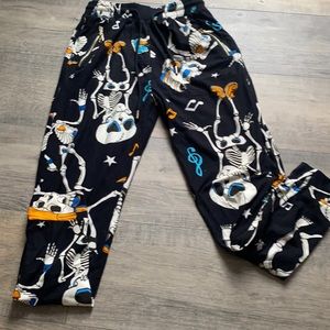Small Halloween leggings so cute cute